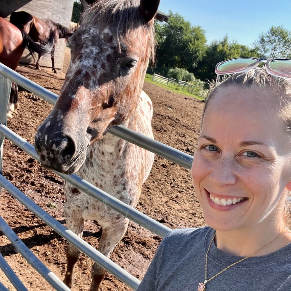 Meet your Posher, Wendy